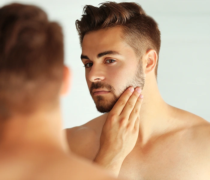 Coupe et taille de la barbe